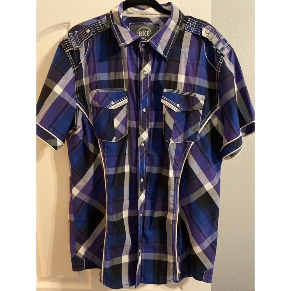 Buckle button down - Picture 1 of 2